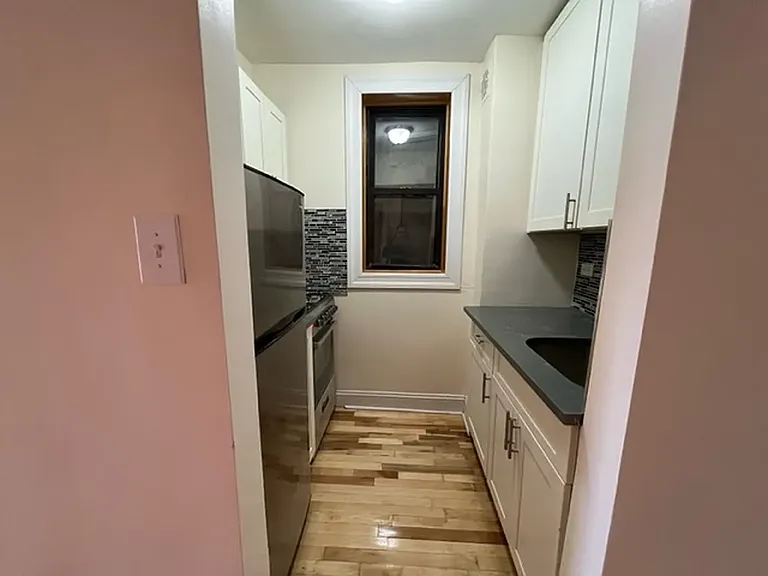 1011 Ocean Ave #4B — Photo 4