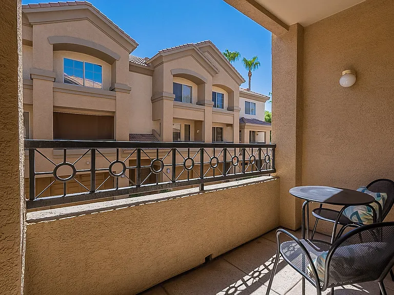 Palazzo Townhomes — Photo 10