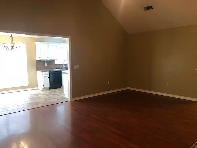227 Williams Cir — Photo 8