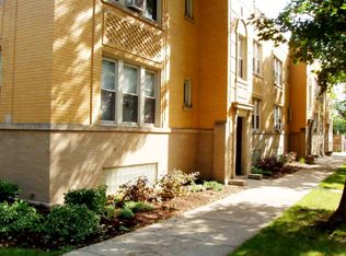6760 W Raven St #1, Chicago, IL
