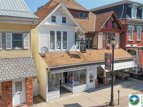 251 W Broad St, Tamaqua, PA 18252