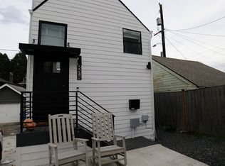 5242 17th Ave NE, Seattle, WA 98105