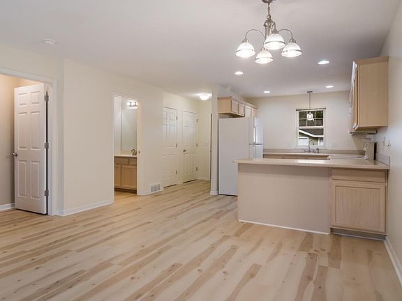 5th image of 1511 Kent St Unit 3