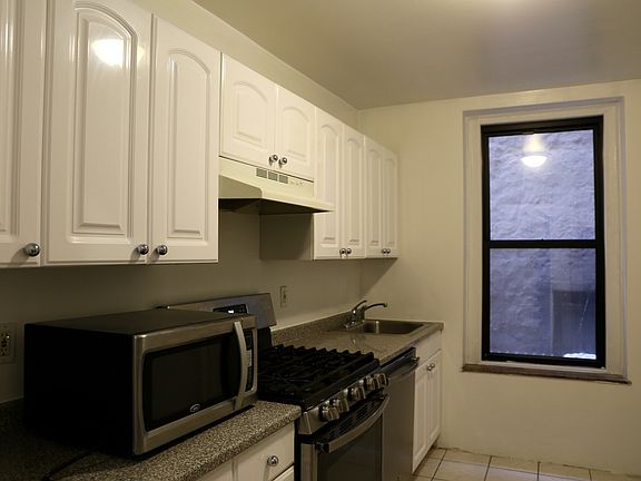 5th image of 34 Monroe Pl #1C