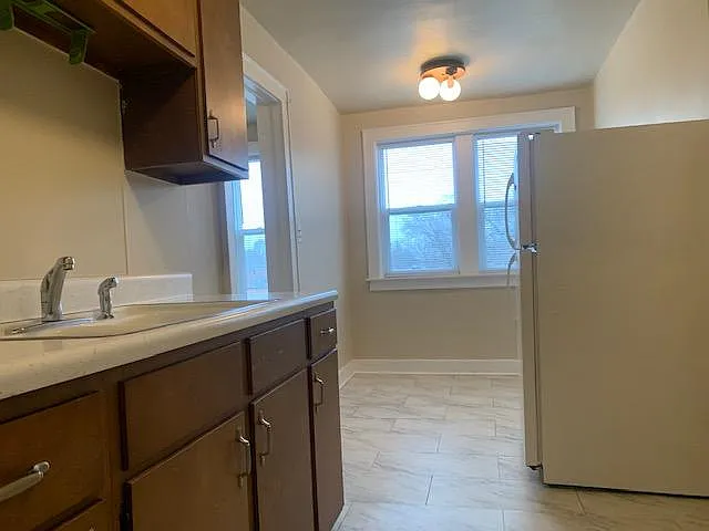 Studio, 600 sqft, $955 — Photo 1