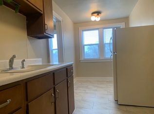 914 W Glen Flora Ave APT 205, Waukegan, IL 60085