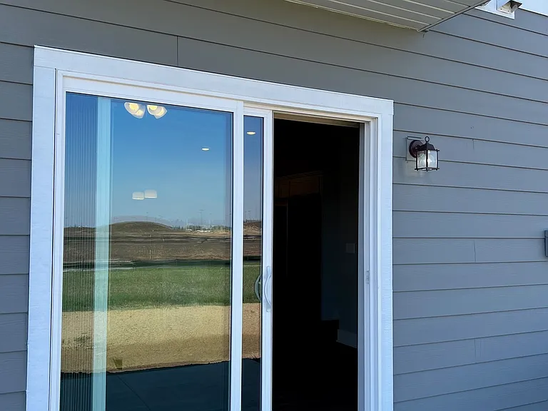233 NW Greenway Pl — Photo 20