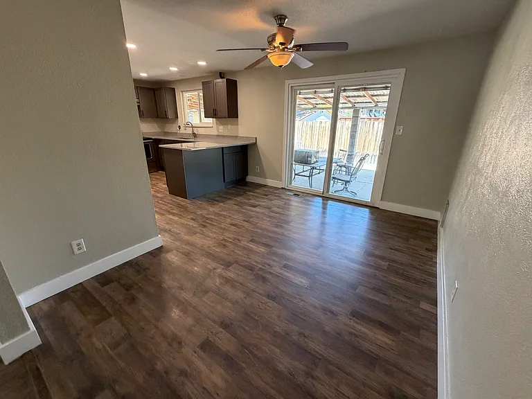 1400 Severn Dr — Photo 6