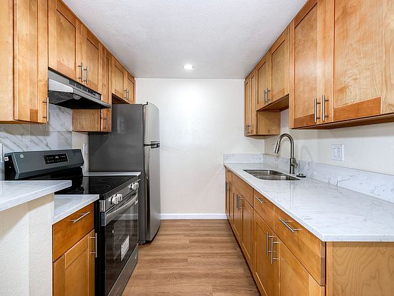 2nd image of 4369 53rd St #4