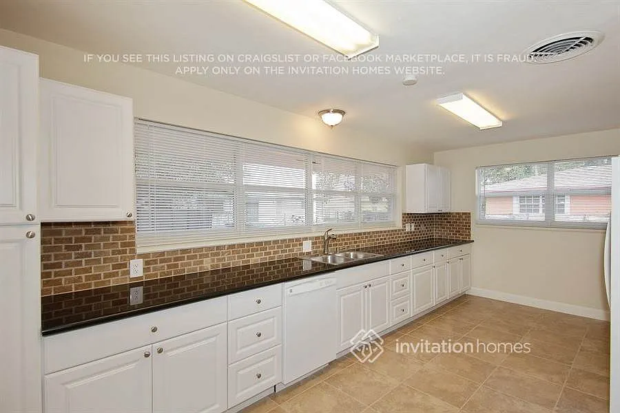 2151 NW 30th Ter Fort Lauderdale, FL 33311 — Photo 3