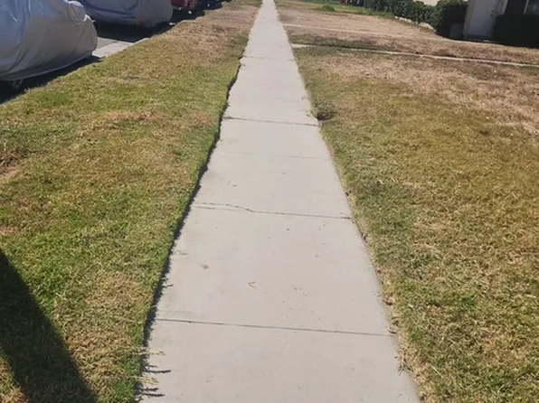 562 Penrose Dr APT D, Corona, CA 92878