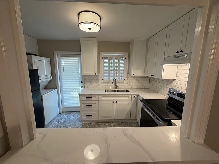 799 Marstevan Dr NE #801 — Photo 8