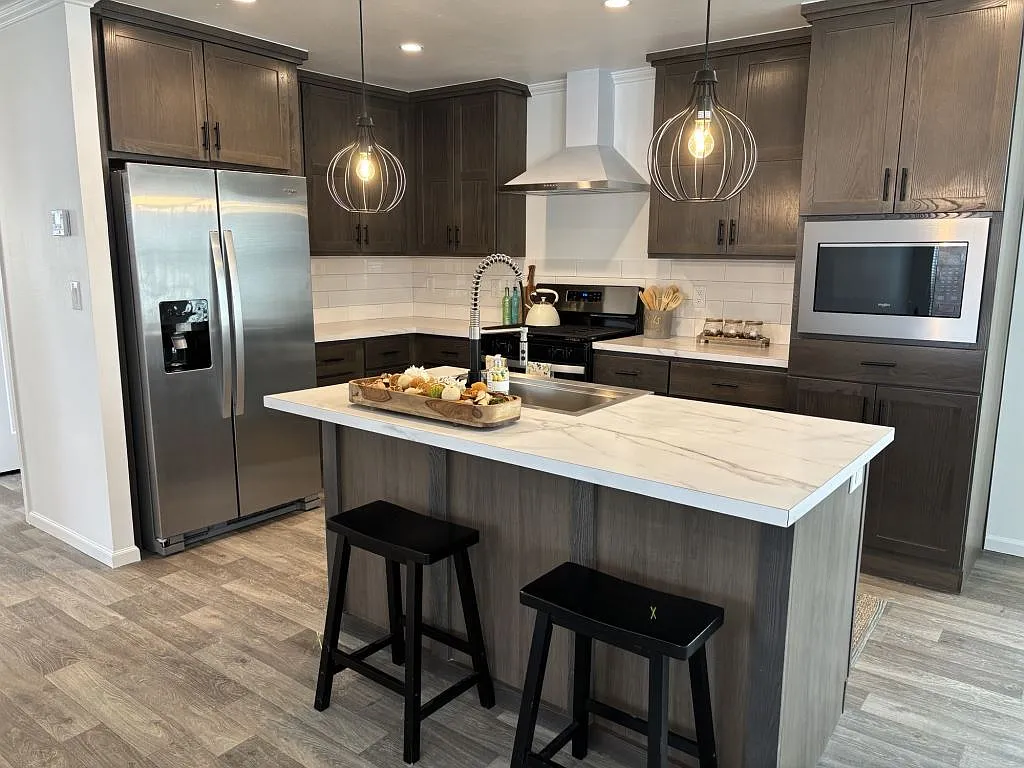 3 bed, 2.5 bath, 1460 sqft, $2,050 — Photo 1