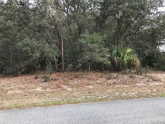 5th image of 8555 N Blackthorn Ave