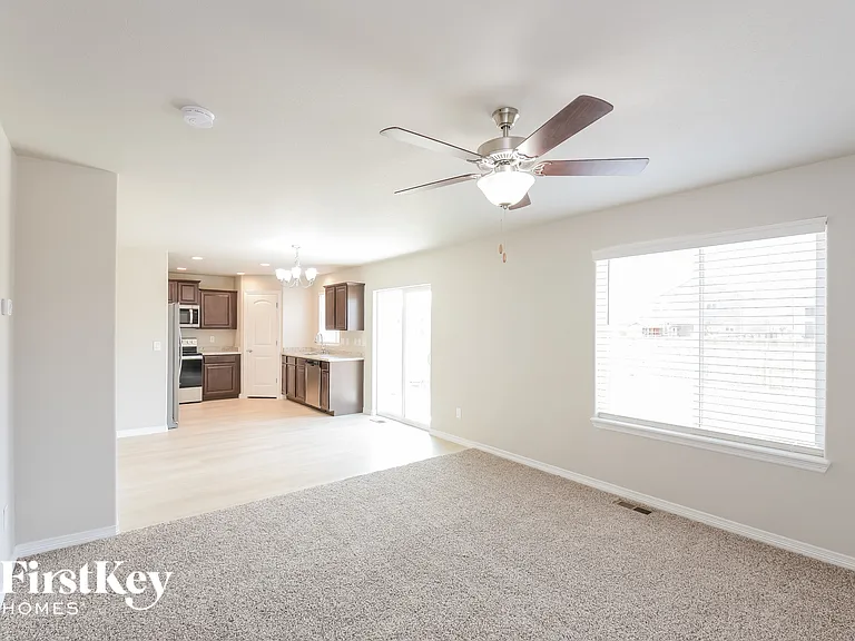 6524 Vedder Dr — Photo 4