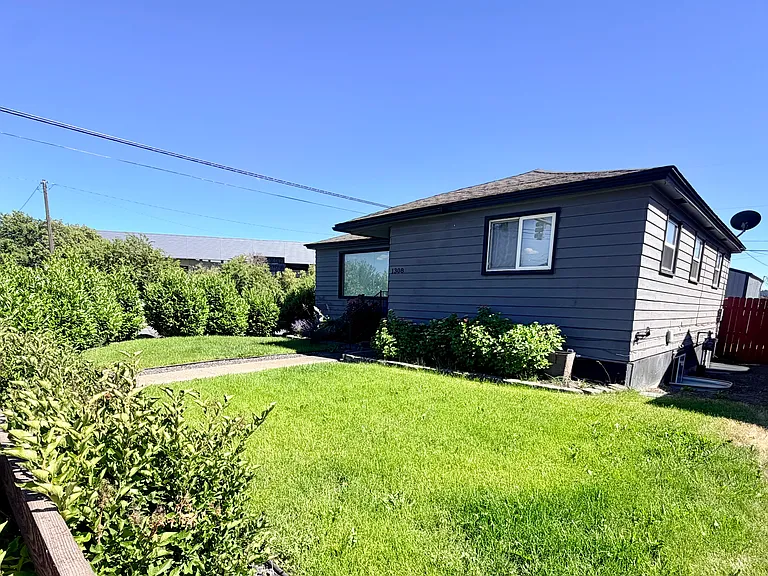1308 E Indiana Ave — Photo 2