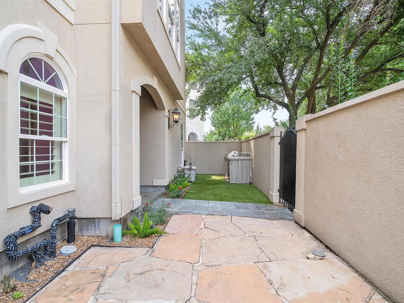 3 bed, 2.5 bath, 2834 sqft, $4,500 — Photo 4