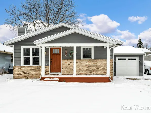 4744 Millhaven Dr SE, Kentwood, MI 49548