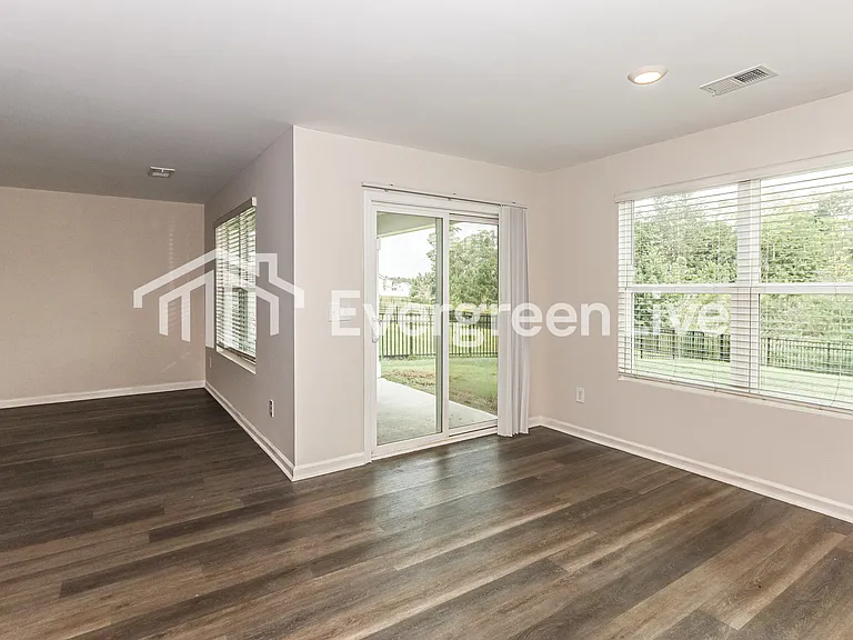 1177 Ridgeford Dr — Photo 7