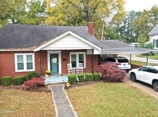906 S High St, Trenton, TN 38382