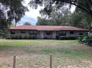 463-465 Winners Cir, Lady Lake, FL 32159
