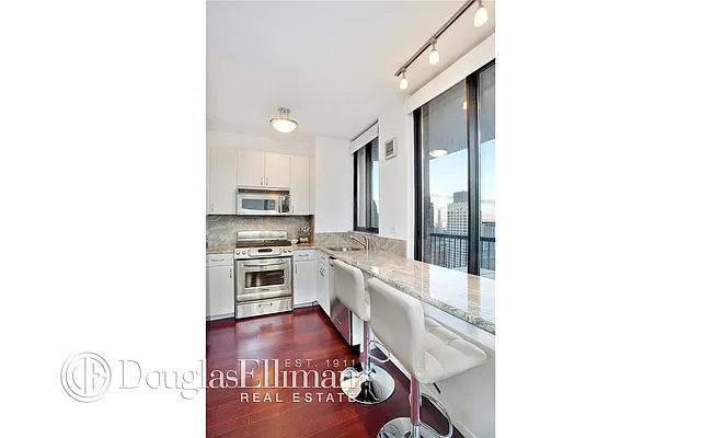 Sold by Douglas Elliman | media 25