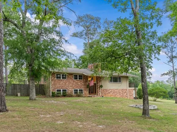 208 Holly Hill Rd, Enterprise, AL 36330