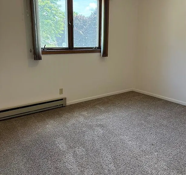 225 1st St SW — Photo 6