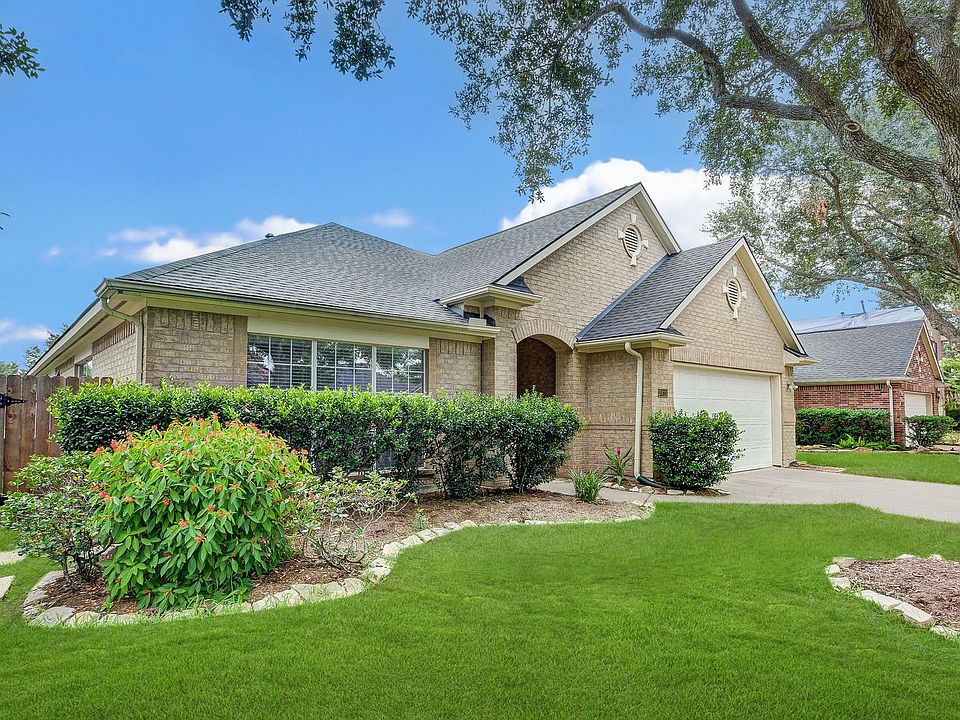 1st image of 7411 Sheffield Bend Ct