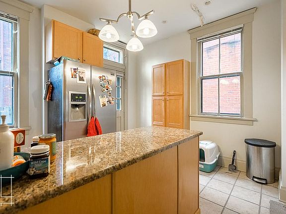 5th image of 48 W Hubbard Ave #48