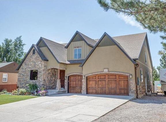 2nd image of 3266 E Kenton Dr