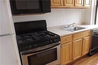 2nd image of 204 Garfield Pl APT 1