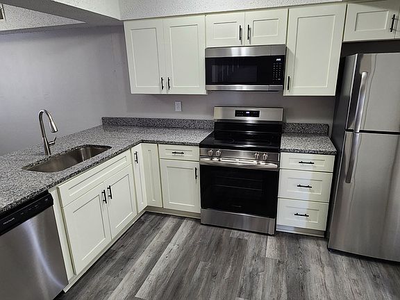 5th image of 307 N 9th St