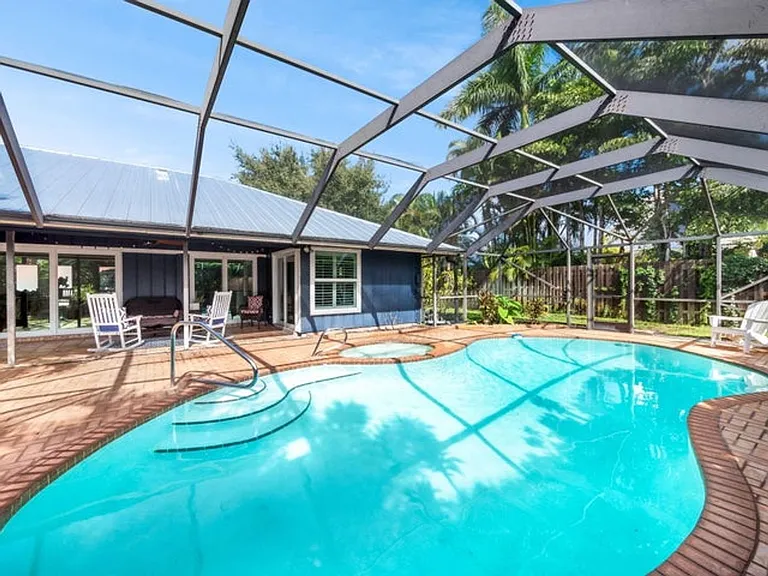 52 Birch Pl — Photo 2