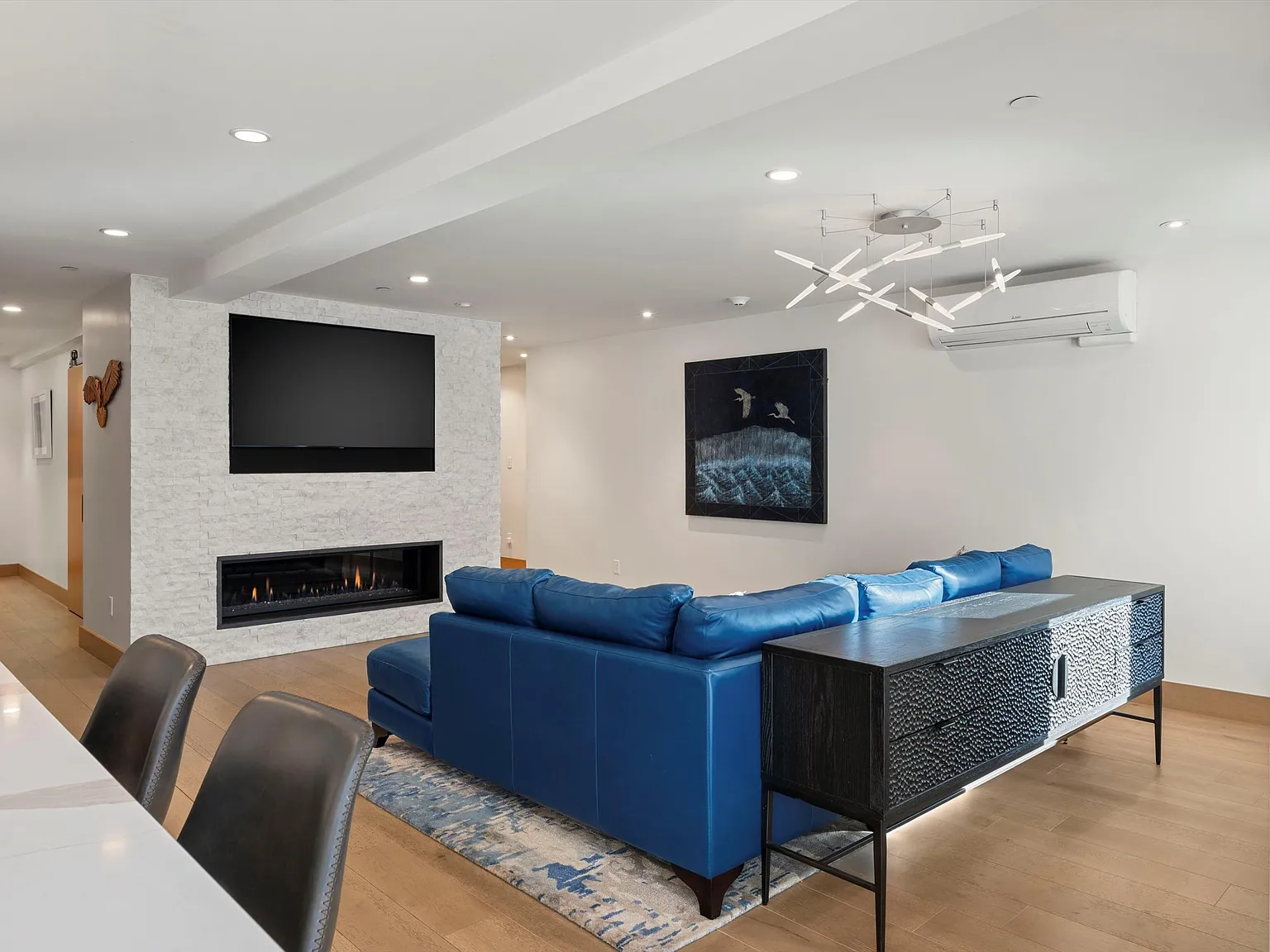 3 bed, 2017 sqft, $65,000 — Photo 4