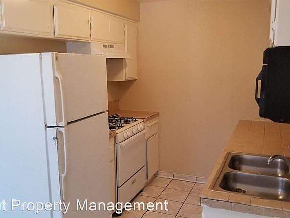 5th image of 723 N Grape St #C