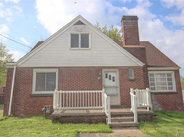 79 Martin Rd, Lackawanna, NY 14218