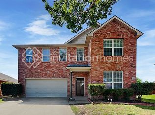 13001 Fencerow Rd, Fort Worth, TX 76244