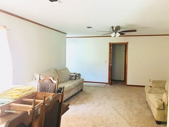 5th image of 4 Cedar Grove Ln