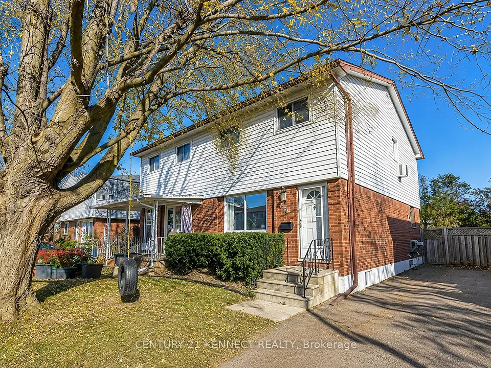 219 Barkley Cres