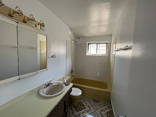 3rd image of 120-32 167th St #2