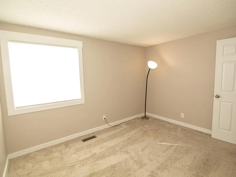 1684 SW Knollbrook Pl — Photo 54
