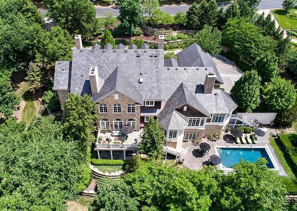 11513 Pawnee Cir, Leawood, KS 66211 Zillow