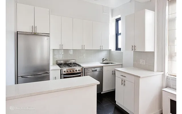 Rented by Douglas Elliman | media 22