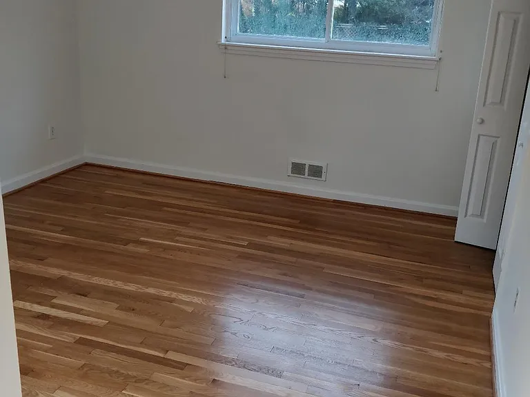 5311 Sangamore Rd — Photo 8