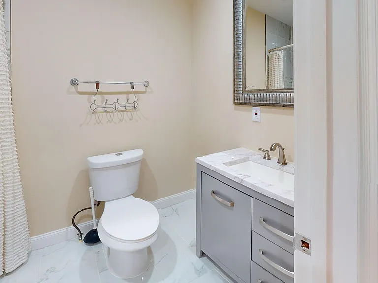 652 Newton Pl NW #2 — Photo 17