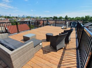 106 Lappin Ave #4, Toronto, ON M6H 1Y4