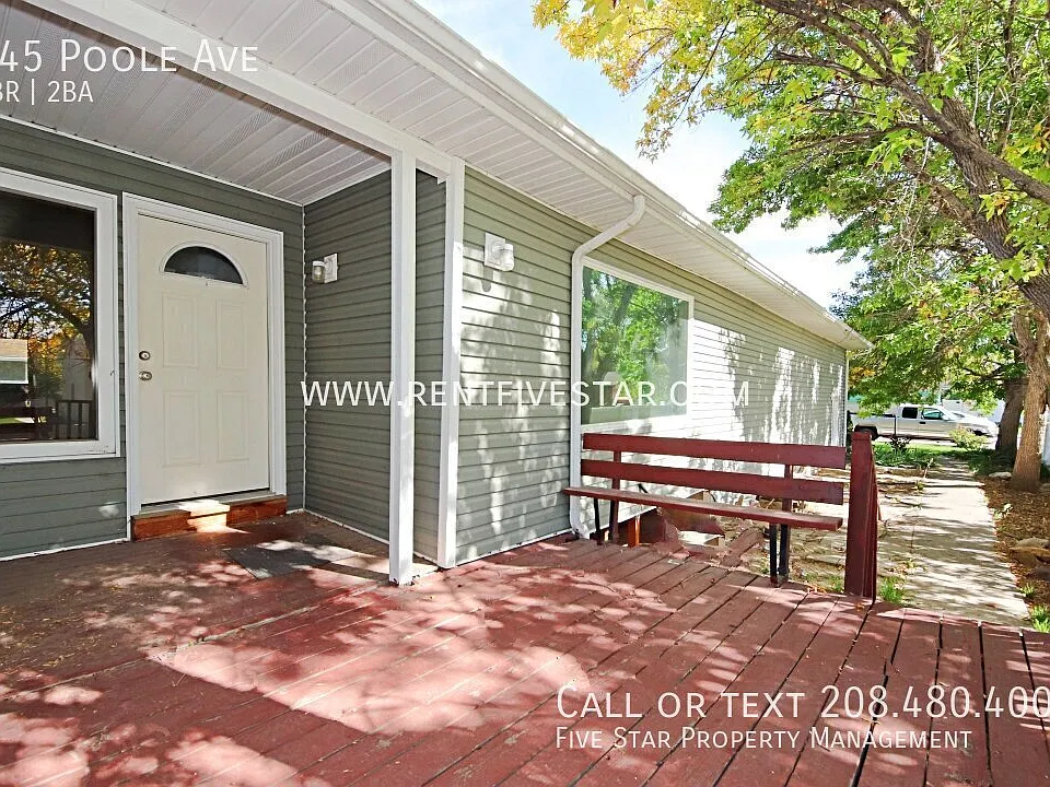 545 Poole Ave