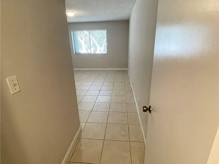 197 Lakeview Dr #202 — Photo 11