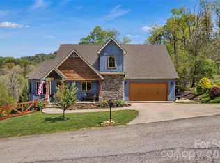 334 Willow Top Ln, Lake Lure, NC 28746